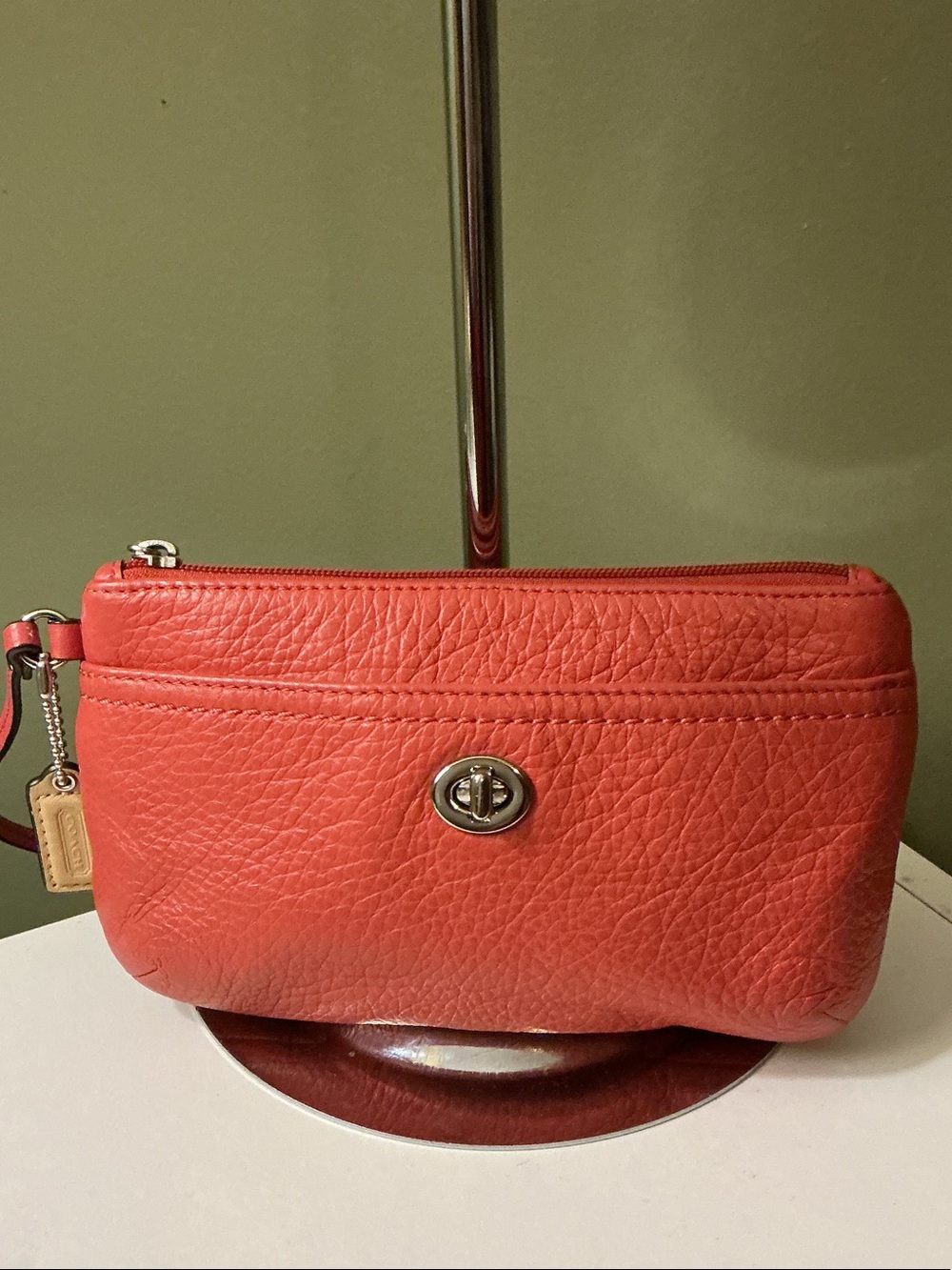 Coach Park Medium Coral Leather Turn-Lock Wristlet with Cream Hangtag